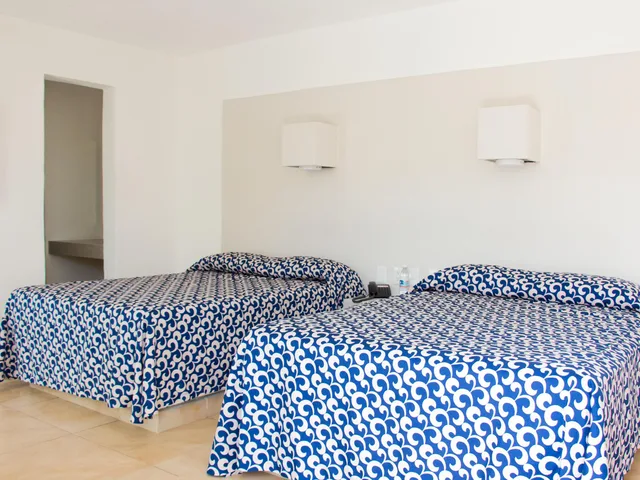 غرفة قياسية رباعية، St George Hotel 3/10