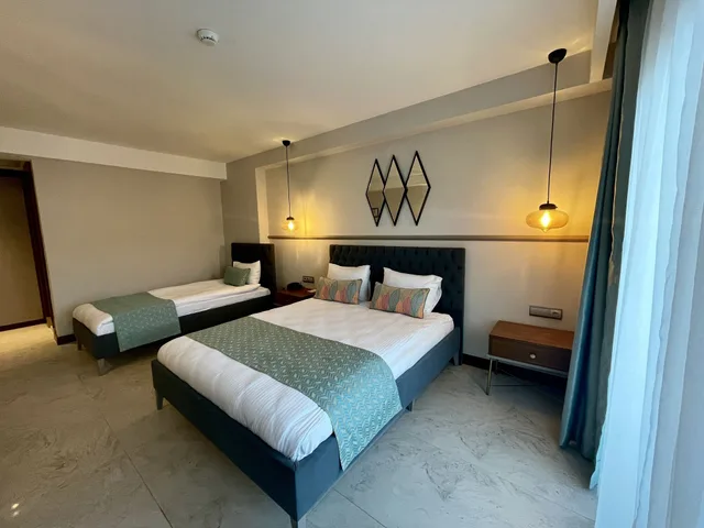 Family, 1 Queen and 1 Single Bed, Pool View, Molino Hotel 1/6