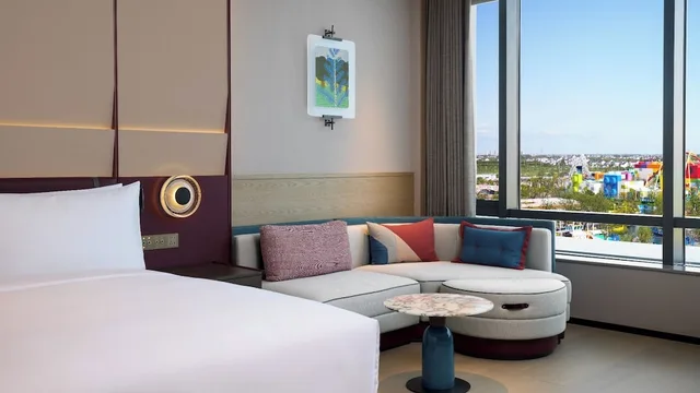 Room, 2 Queen Beds, Theme Park View، Canopy by Hilton Shanghai Belfry Plaza 7/8