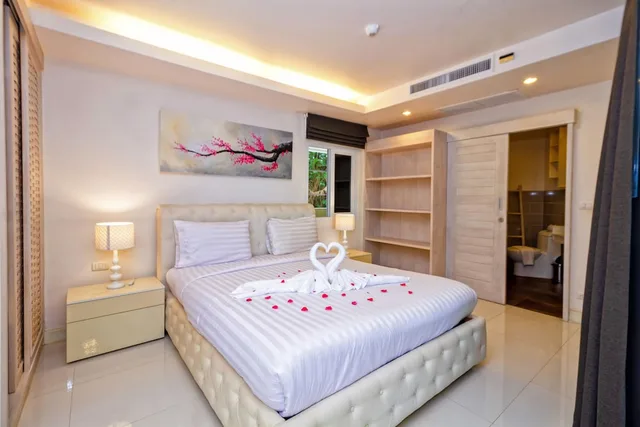 2 Bedrooms, Royal, Penthouse, King Bed, Ocean Front، KARON BUTTERFLY 2/8
