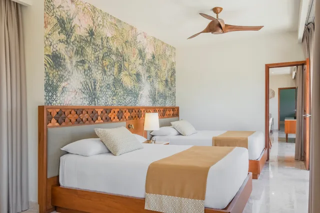Suite, King Bed, Ocean Front، Iberostar Waves Quetzal 2/5