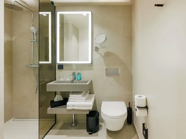 غرفة قياسية بسريرين منفصلين، Novotel Tallinn 3/5