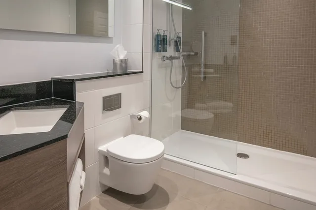 غرفة سوبيريور بسرير كينج، Glasgow Westerwood Hotel, Spa & Golf Resort 3/3