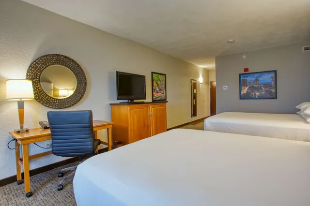 Room, 2 Queen Beds, Drury Inn & Suites Near La Cantera Parkway 5/10