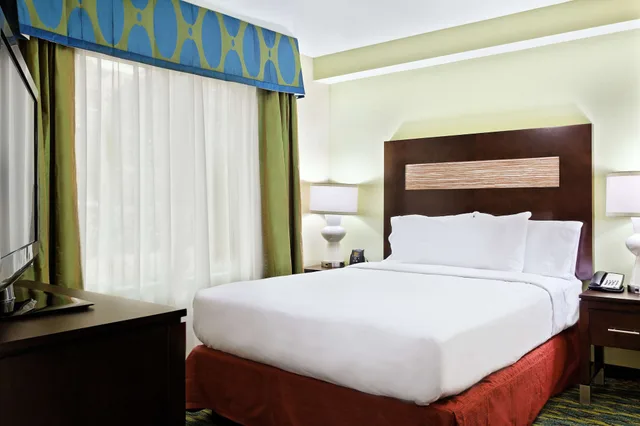جناح بسريرين كوين وسريرين كوين بغرفتي نوم، Homewood Suites By Hilton Orlando Airport 2/5