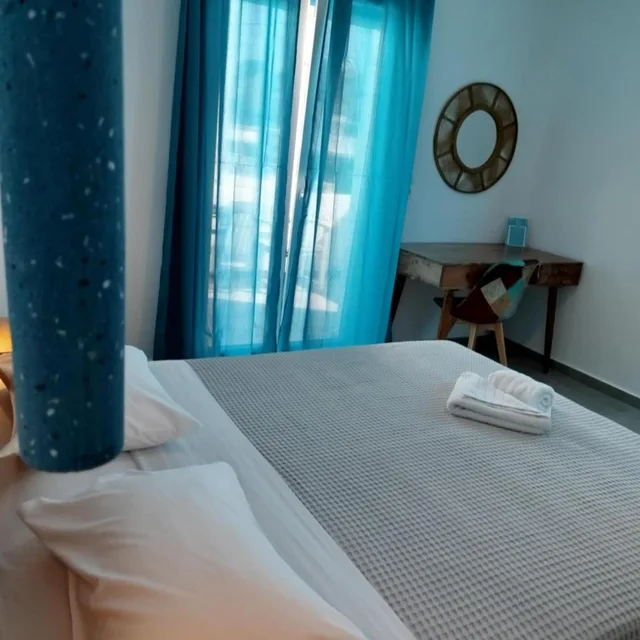 غرفة بسرير مزدوج بإطلالة على البحر، Glaronissia Hotel 5/10