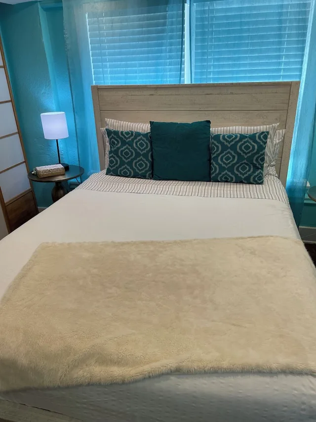 Suite, Queen Bed, Peace and Plenty Inn B&B 3/4