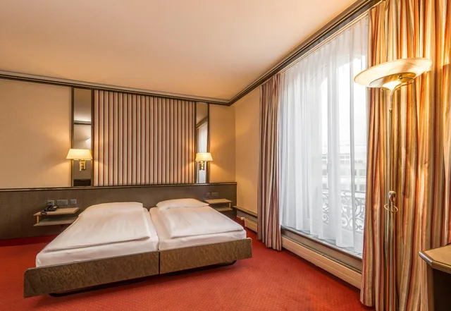 غرفة بسرير كينج، Hotel Monopol Luzern 3/10