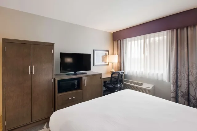 غرفة قياسية صغيرة بسرير كوين، Best Western Mcminnville Inn 2/5