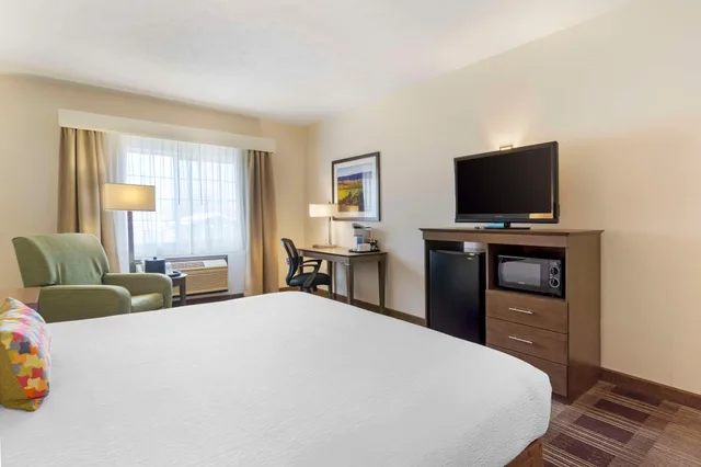 جناح بسرير كينج، Best Western Plus The Inn At Horse Heaven 2/5