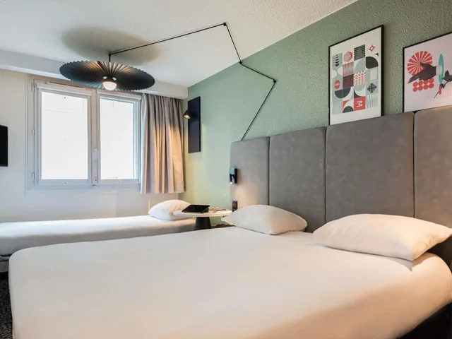 Standard, 1 Double and 1 Single Bed, Sofa, ibis Paris Italie Tolbiac 13ème 1/7