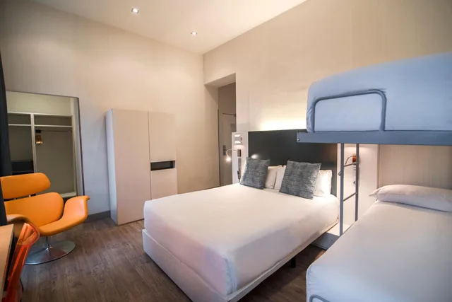غرفة رباعية بسرير بطابقين، Petit Palace Canalejas 4/7