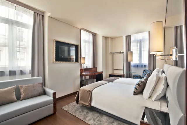 غرفة تنفيذية بسريرين منفصلين وسرير كوين، Turim Terreiro Do Paco Hotel 1/2