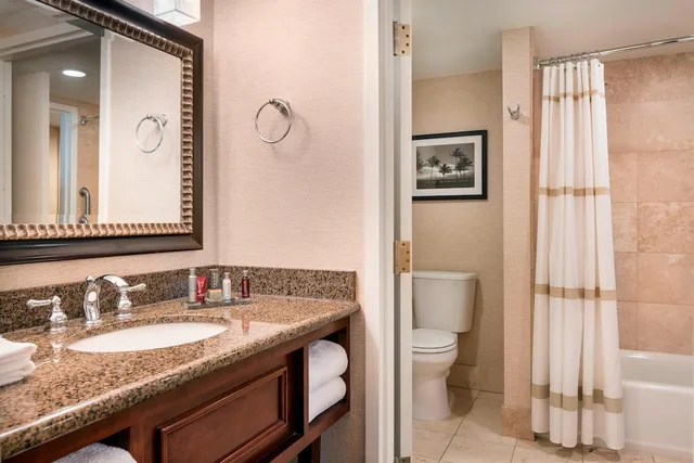جناح بسريرين كوين بإطلالة، Las Vegas Marriott 5/7