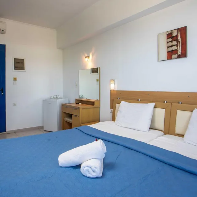 Room, Double or Twin Bed, Lateral Side Sea View، Raffaello Beach 7/10