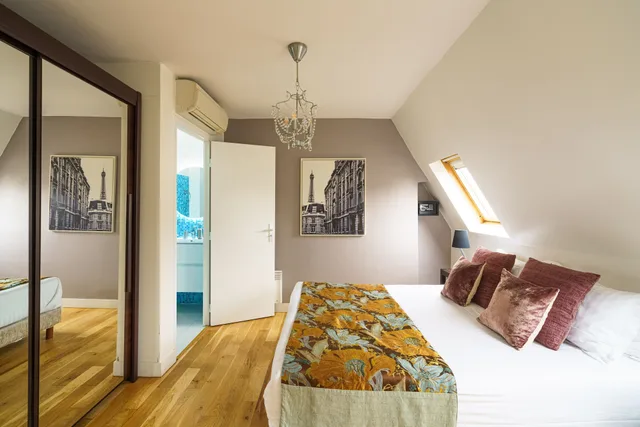 Charme, Apartment, Queen Bed, City View, Sofa, Apartments Du Louvre - Le Marais 1/3