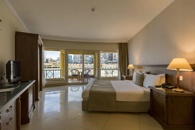 جناح جونيور، Sunrise Alex Avenue Hotel 2/2