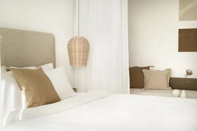 Pool, Suite, Queen Bed, Lateral Side Sea View، Mykonos Flow - Super Paradise 5/10