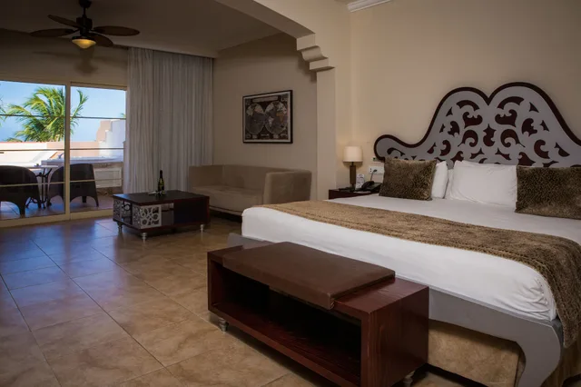 Interior, Colonial, Junior Suite, Ocean Front, Outdoor Jetted Tub, Majestic Colonial Punta Cana - All Inclusive 1/6