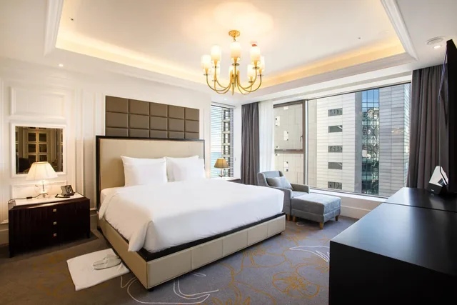 جناح، Baymond Hotel 1/1