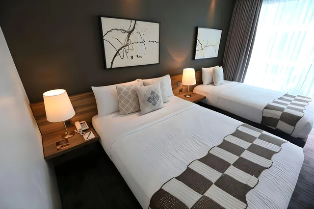 Deluxe, Suite, Queen Bed, Escala Tagaytay 2/2