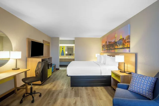 غرفة قياسية بسرير كينج، Days Inn by Wyndham Minot 5/10