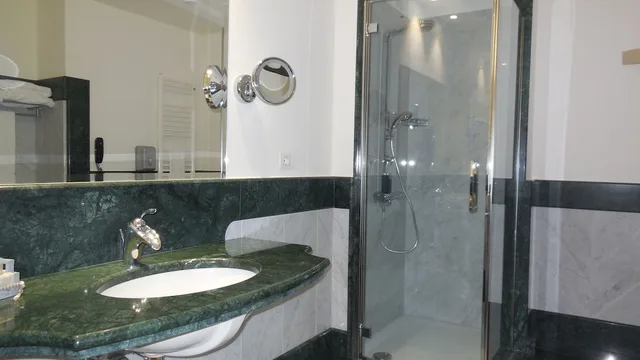 غرفة ديلوكس ثلاثية بسرير كوين وسرير فردي، Hotel Marechiaro 2/3
