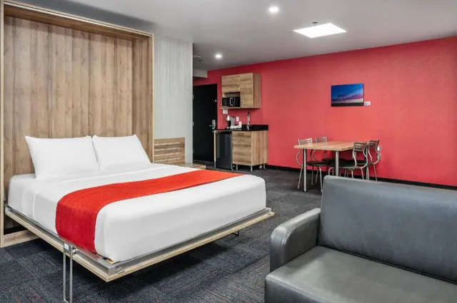 جناح بسريرين كوين، Quality Suites Drummondville 1/4