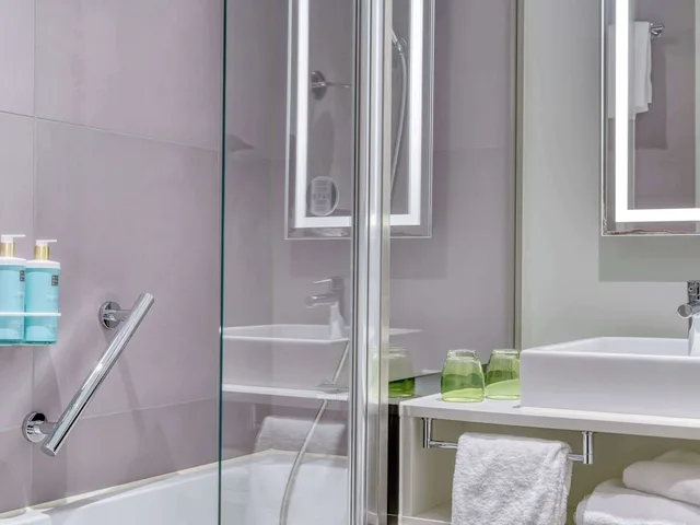 غرفة قياسية بسريرين منفصلين، Novotel Koeln City 6/6