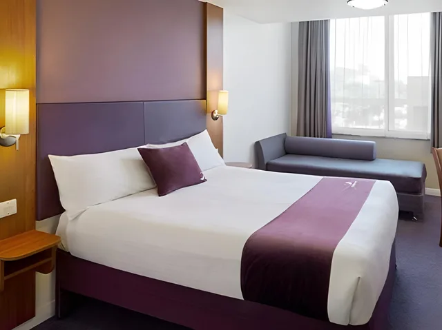 غرفة مفردة بسرير مزدوج، Premier Inn London Wembley Park 1/1