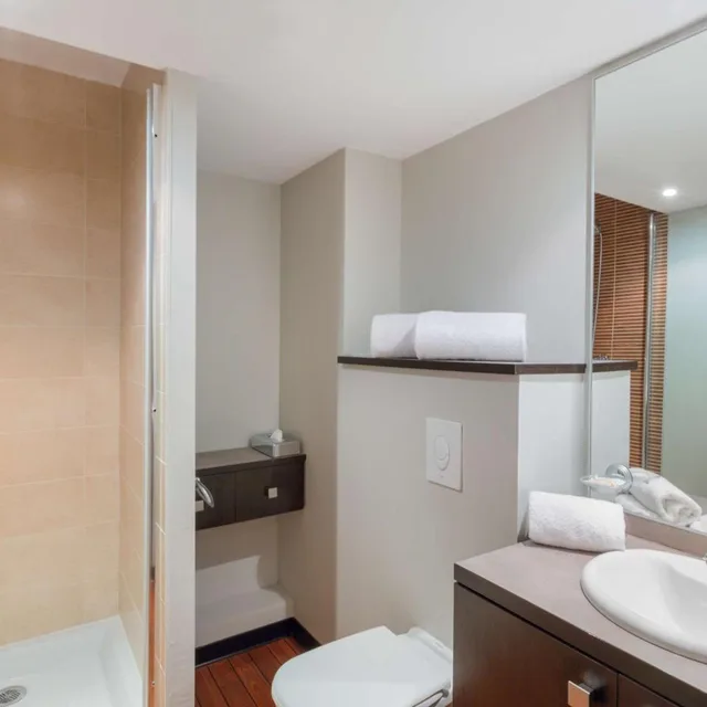 غرفة كومفورت بسرير كينج، Best Western Park Hotel Geneve-Thoiry 6/6