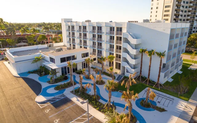 بنغل بمطبخ صغير، Plunge Beach Hotel 1/1
