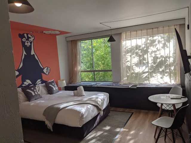 استوديو بسرير كوين يُسمح فيها بالحيوانات الأليفة، SoYa on Davis Apartment Hotel 1/5