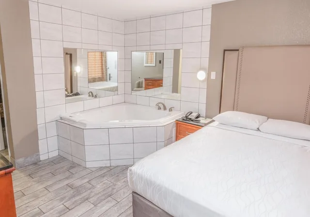 جناح بسرير مزدوج، Econo Lodge Inn & Suites Yuma 3/7