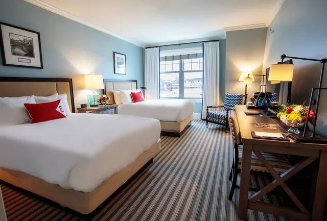 City, Classic, 2 Queen Beds، Beauport Hotel Gloucester 2/3