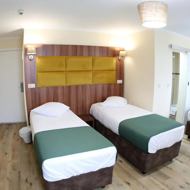 غرفة كومفورت رباعية بسرير فردي، Sun Hotel 9/10