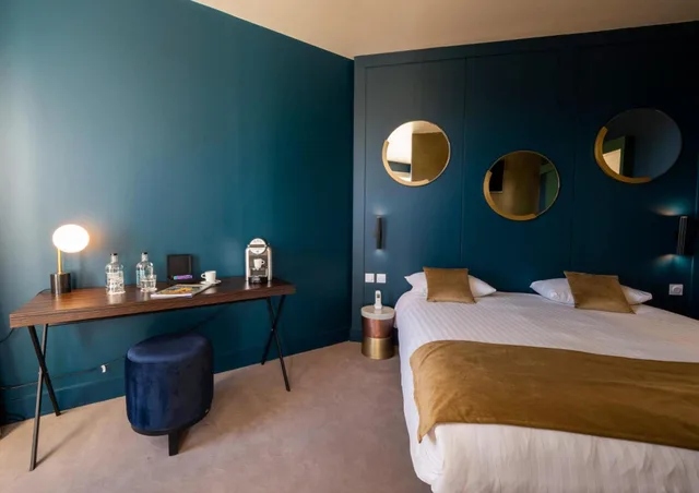Privilege, Hotel des Palmiers Hyeres 4/6