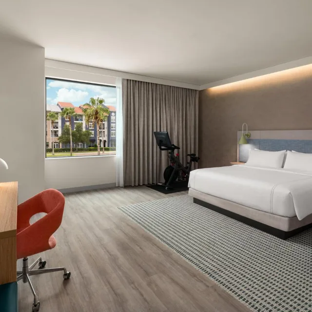 Premium, King Bed, Peloton, Accessible، Even Hotel Orlando Universal Blvd By Ihg 2/5