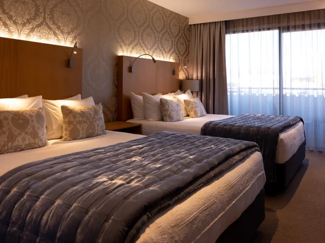 غرفة ديلوكس بسريرين منفصلين، Porters Boutique Hotel 1/3