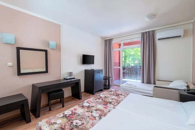 غرفة قياسية بسريرين منفصلين مع أريكة، Asteria Family Sunny Beach 5/7