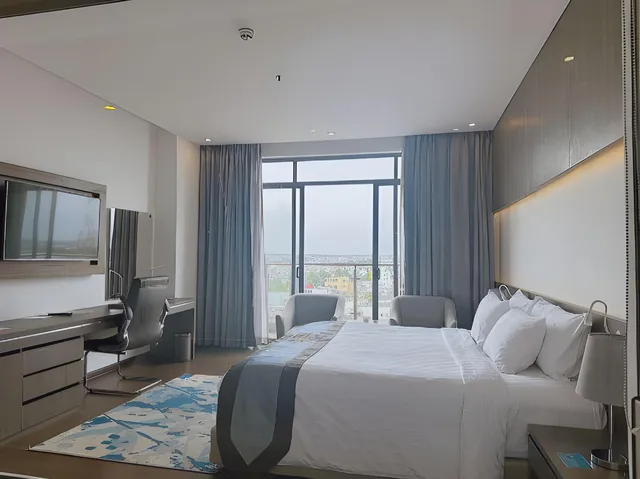 غرفة بريميير بسرير كينج وسريرين منفصلين، The Mira Central Park Hotel 2/2