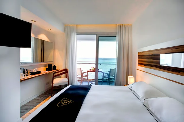 غرفة كلاسيكية بسرير مزدوج بإطلالة على البحر بشرفة، The Ciao Stelio Deluxe Hotel - Adults Only 3/10