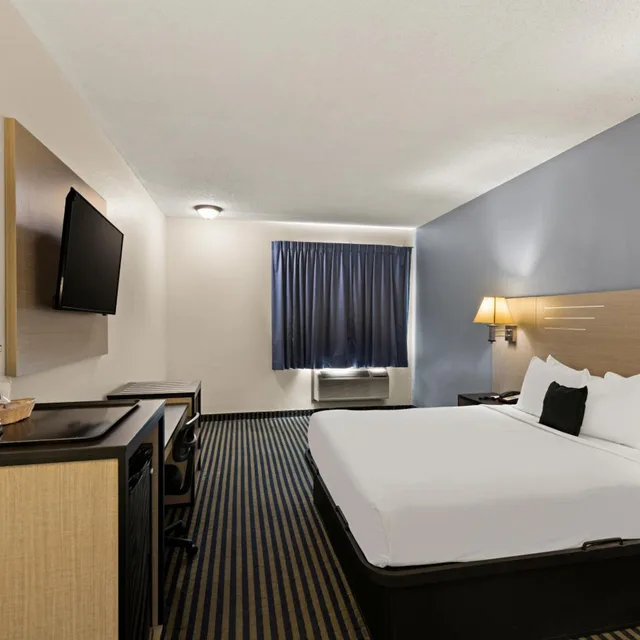 غرفة بسرير كوين لذوي الإعاقة، Red Lion Inn & Suites Gretna 2/7