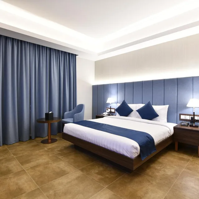 Deluxe King Room, Juffair Boulevard Hotel and Suites 1/5