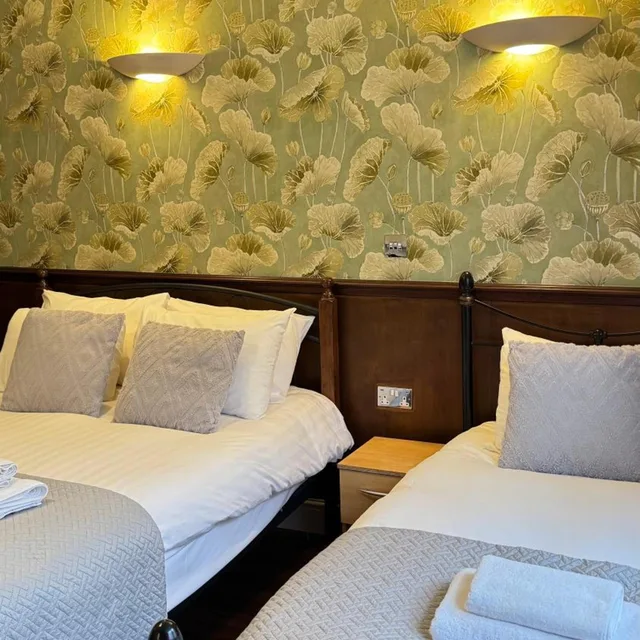 غرفة ثلاثية بسرير فردي بحمام خاص، The Marker Hotel 3/4