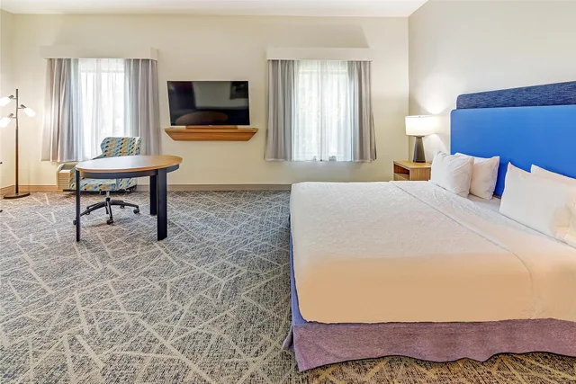 Studio, Suite, King Bed, Hampton Inn Foley 1/10