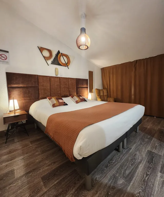 غرفة سوبيريور بسرير مزدوج، CITOTEL LE CHEVAL BLANC 2/9
