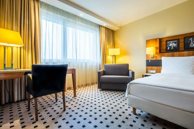 غرفة عائلية بسرير كينج، Radisson Blu Hotel, Hamburg Airport 4/7