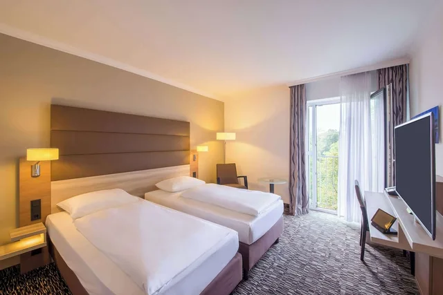 Standard, Queen Bed, Accessible, Best Western Plus Hotel Koeln City 3/5