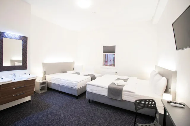 Deluxe, Quadruple, 2 Queen Beds, Atrium View، Narodni Stay 1/1